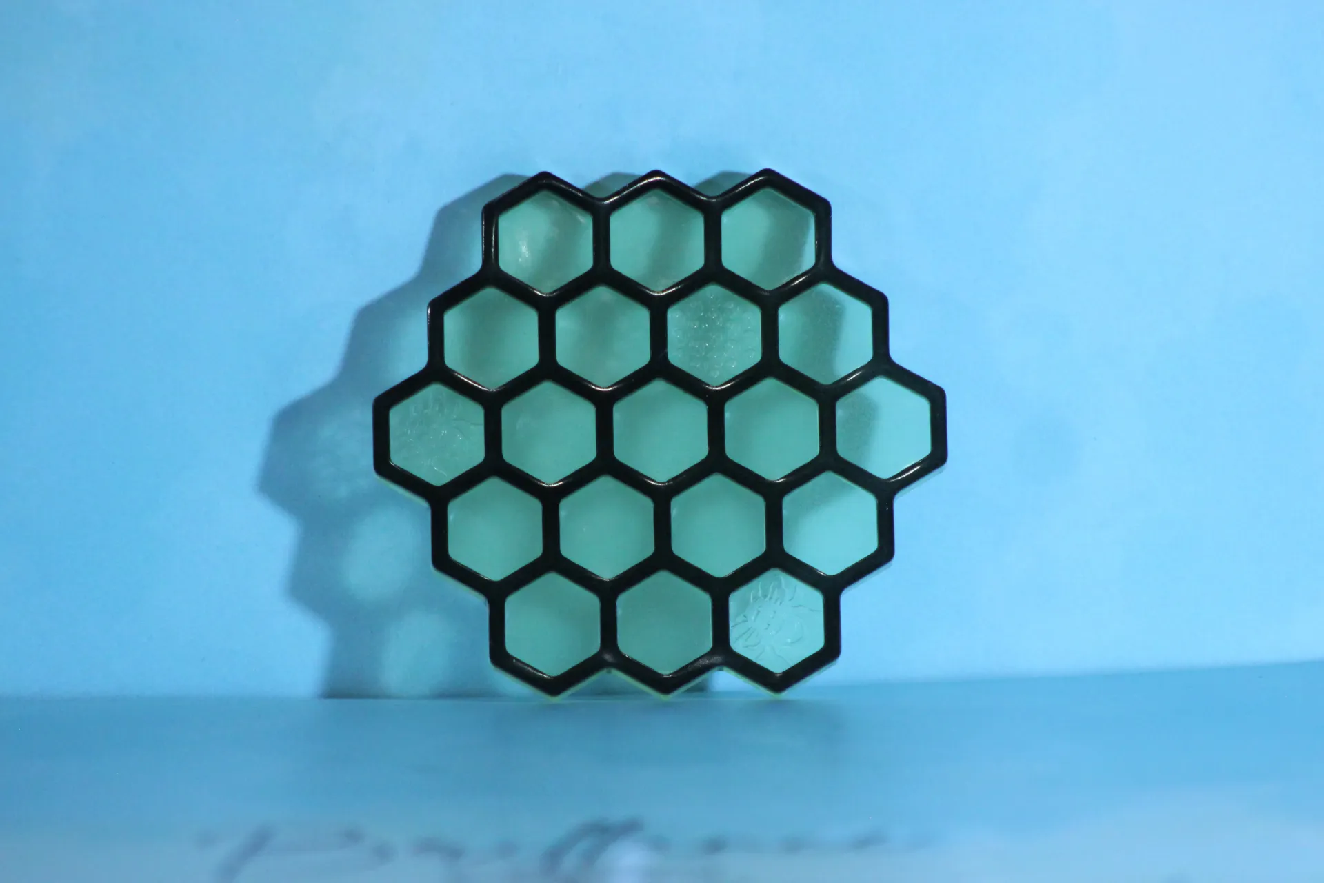 dessous de verre nid d'abeille