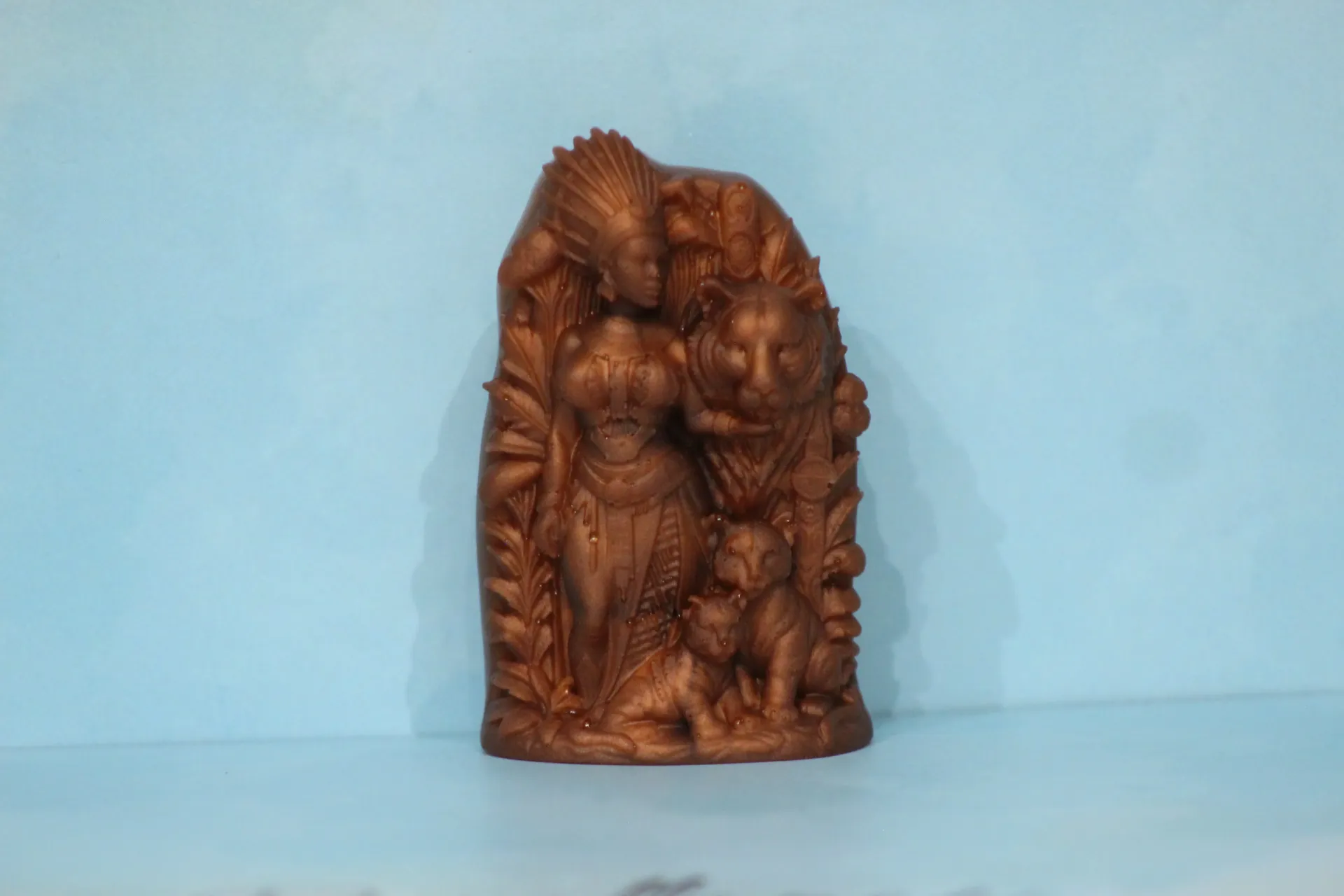 Amazonesse avec tigre